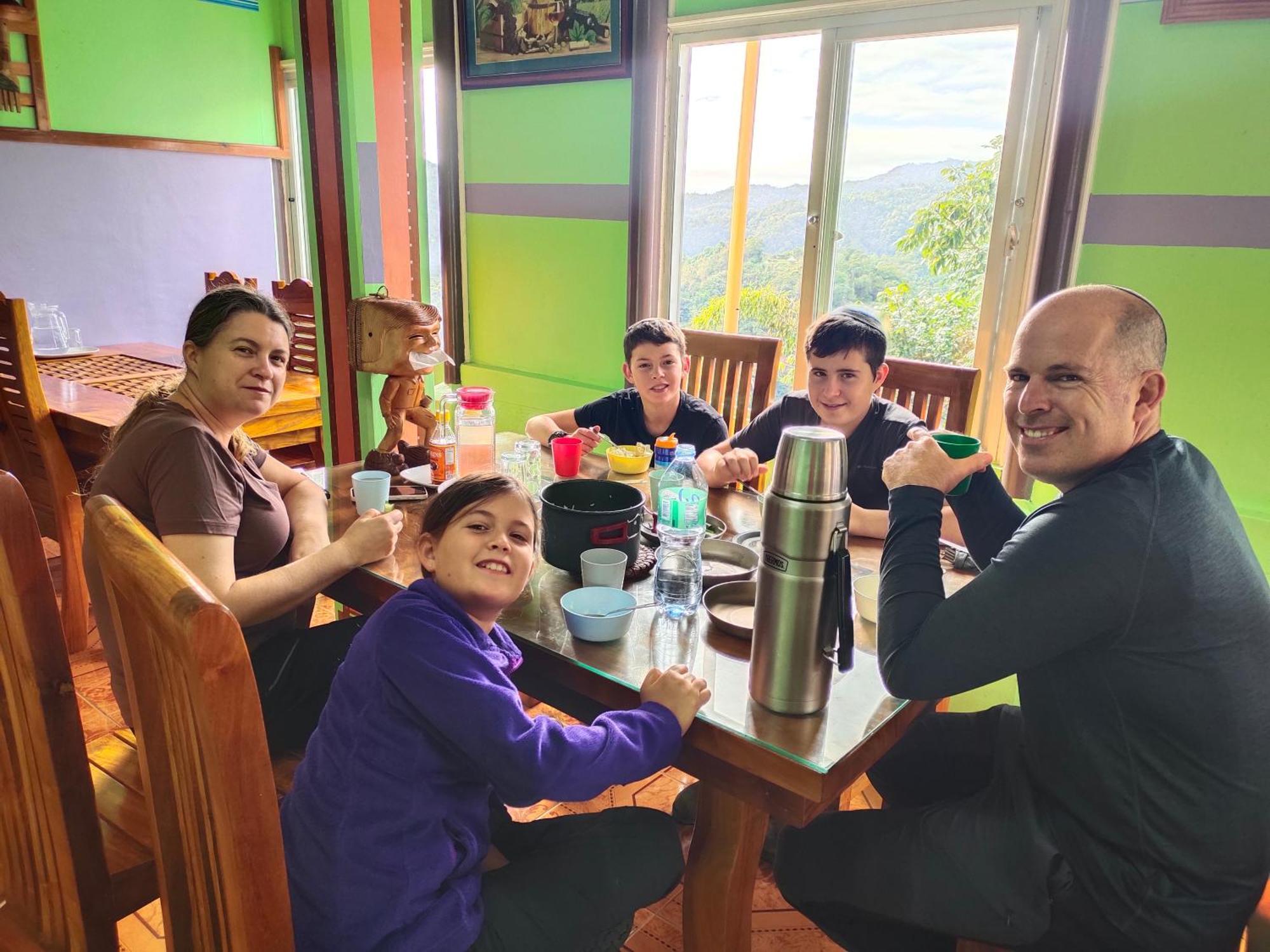 Banaue Evergreen Hostel And Restaurant ภายนอก รูปภาพ